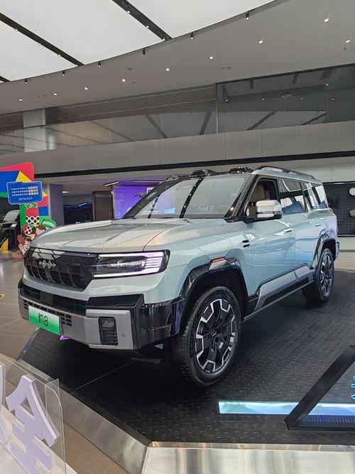 惠州264比亚迪方程豹硬派越野的爆款，英菲尼迪35周年与你共成长